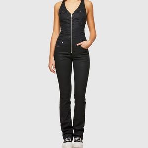 Brand new. Never been worn. W/ tags